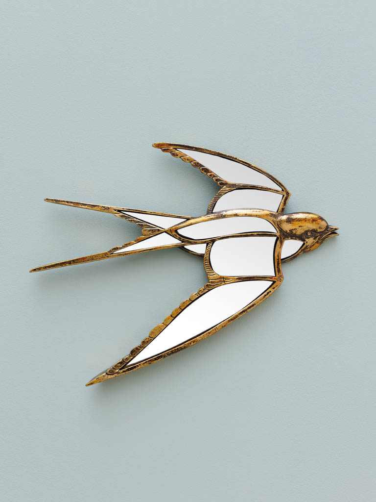 Mirrored swallow spreaded wings - 1