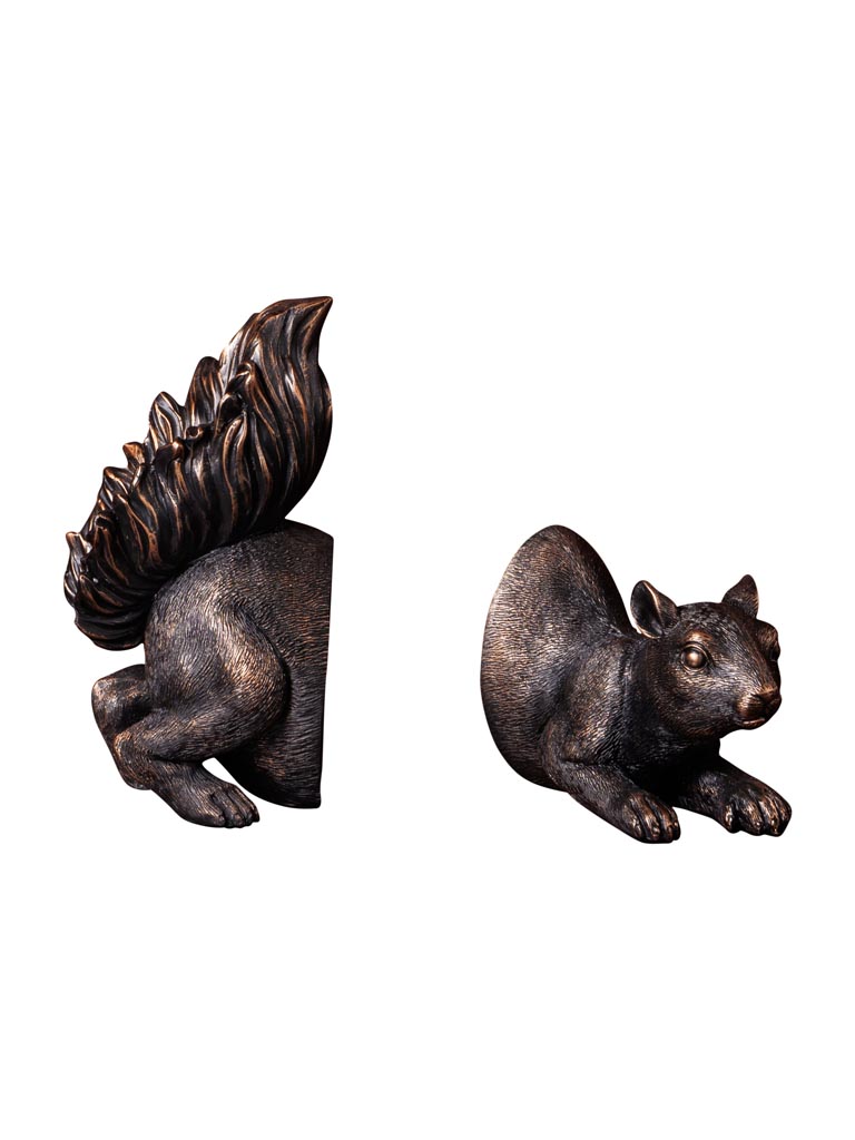 Bookends squirrel on the look out - 2