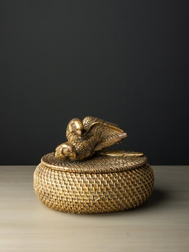 Box weaving style with bird on lid