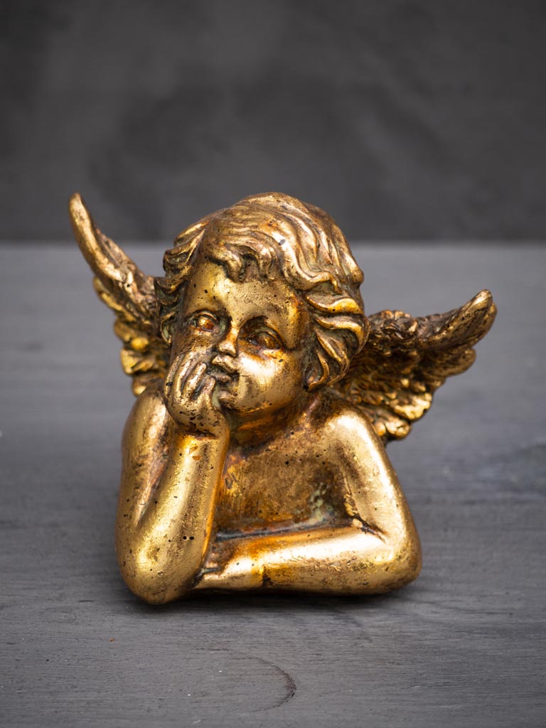 Small golden cherub - 1