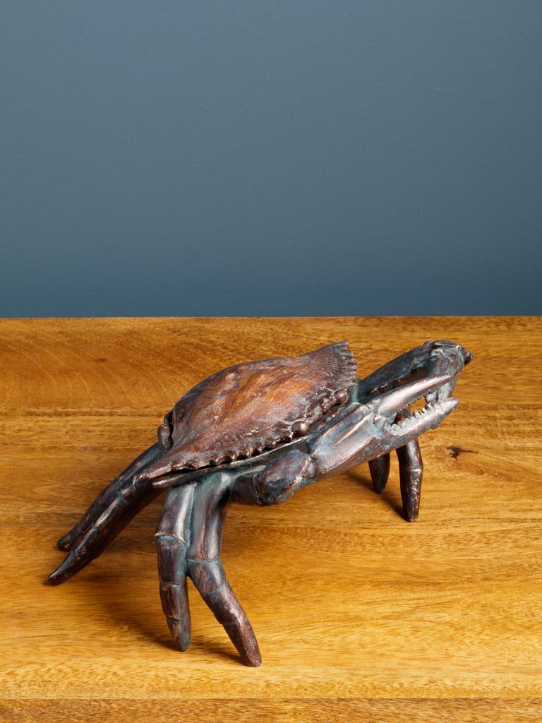 Crab box dark patina in resin - 1