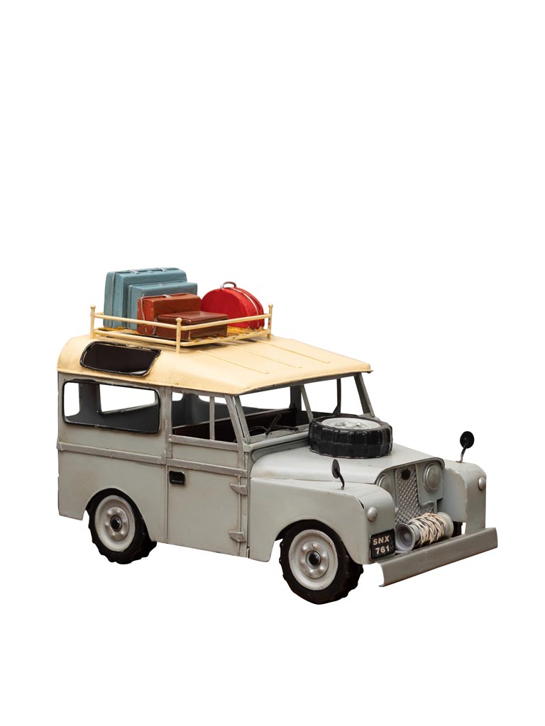 Vintage Landrover with luggage - 2