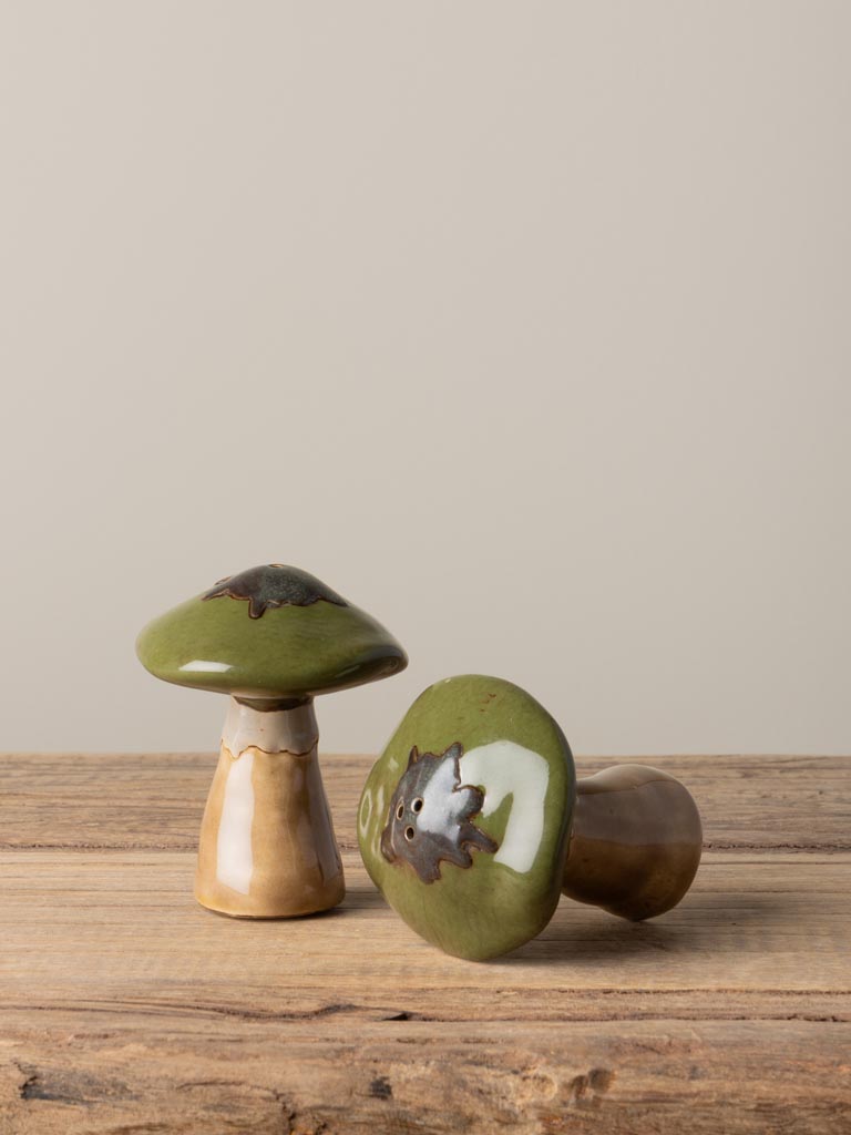 S/2 salt & pepper green mushrooms - 3
