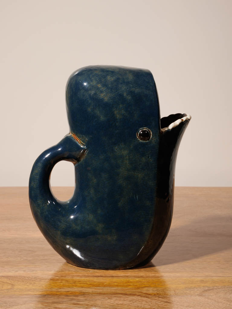 Whale pitcher Tryphon - 1