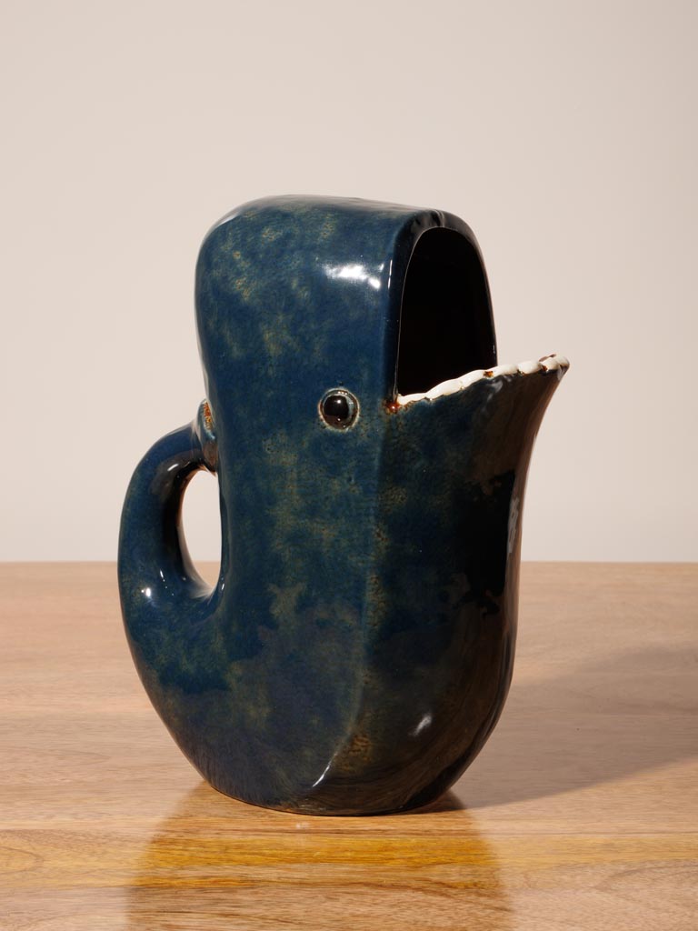 Whale pitcher Tryphon - 3