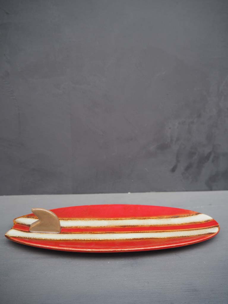 Red surf dish - 1