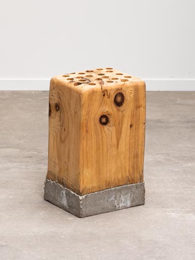 Tabouret bois massif et béton Arvia
